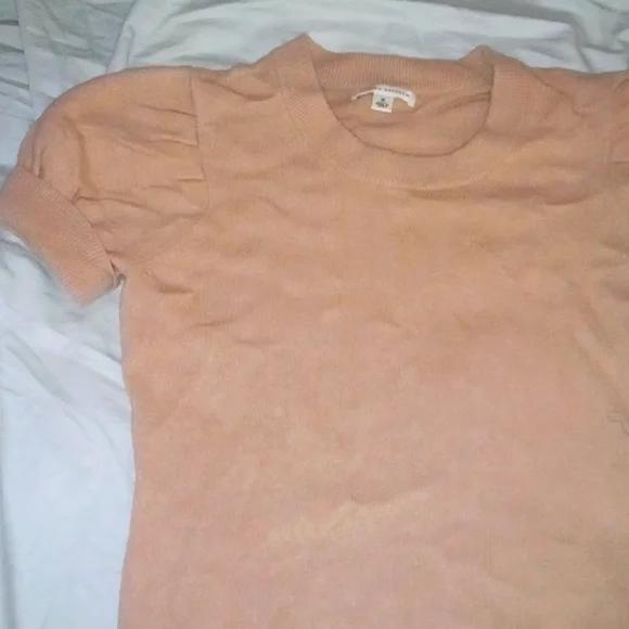 Banana Republic beautiful tan Sweater knit short sleeve like new - Picture 1 of 3